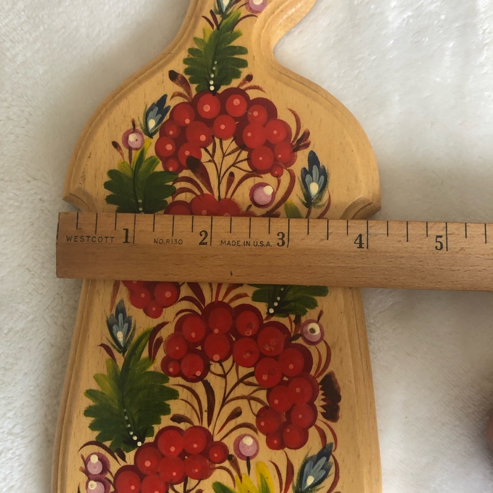 Ukrainian Decorative Cutting Board - Artist Signed Folk Art Design - Petrykivsky - Picture 7 of 9